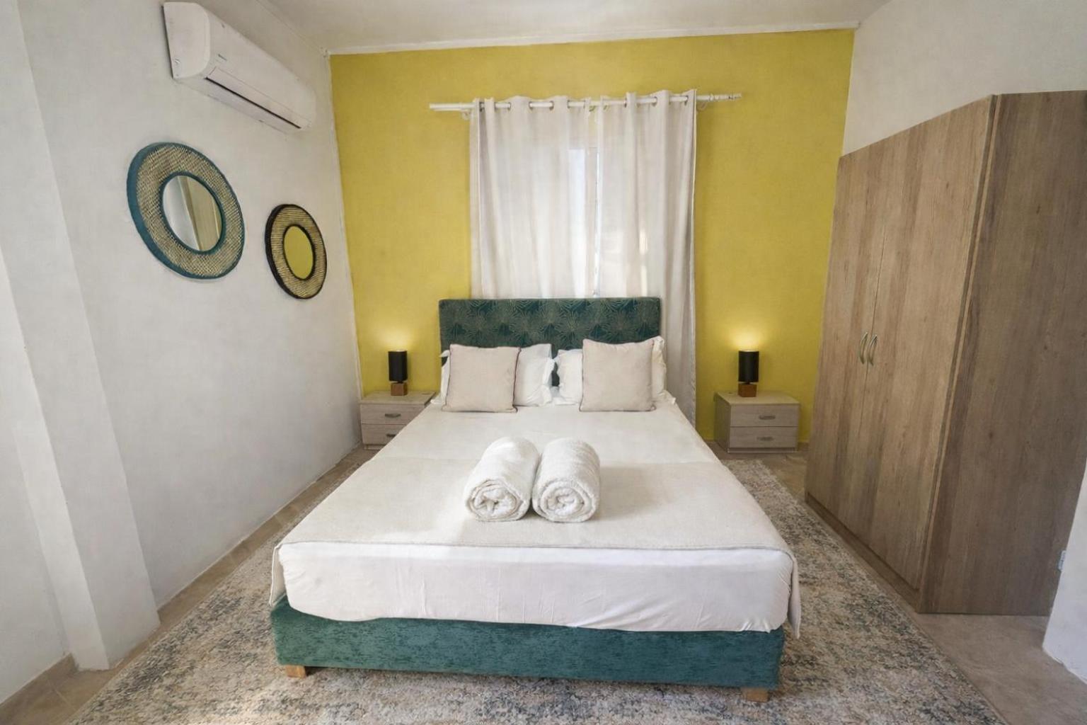 Small Double Room,1746940054:JPEG